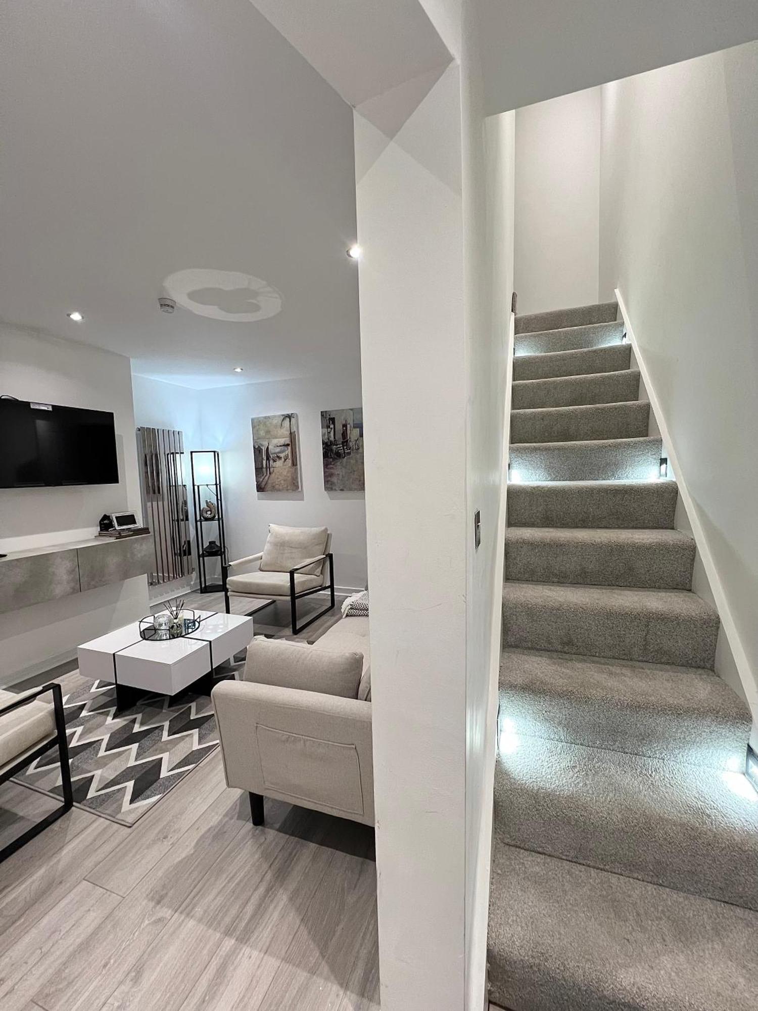 Entire House - Near Etihad Stadium And Central マンチェスター エクステリア 写真