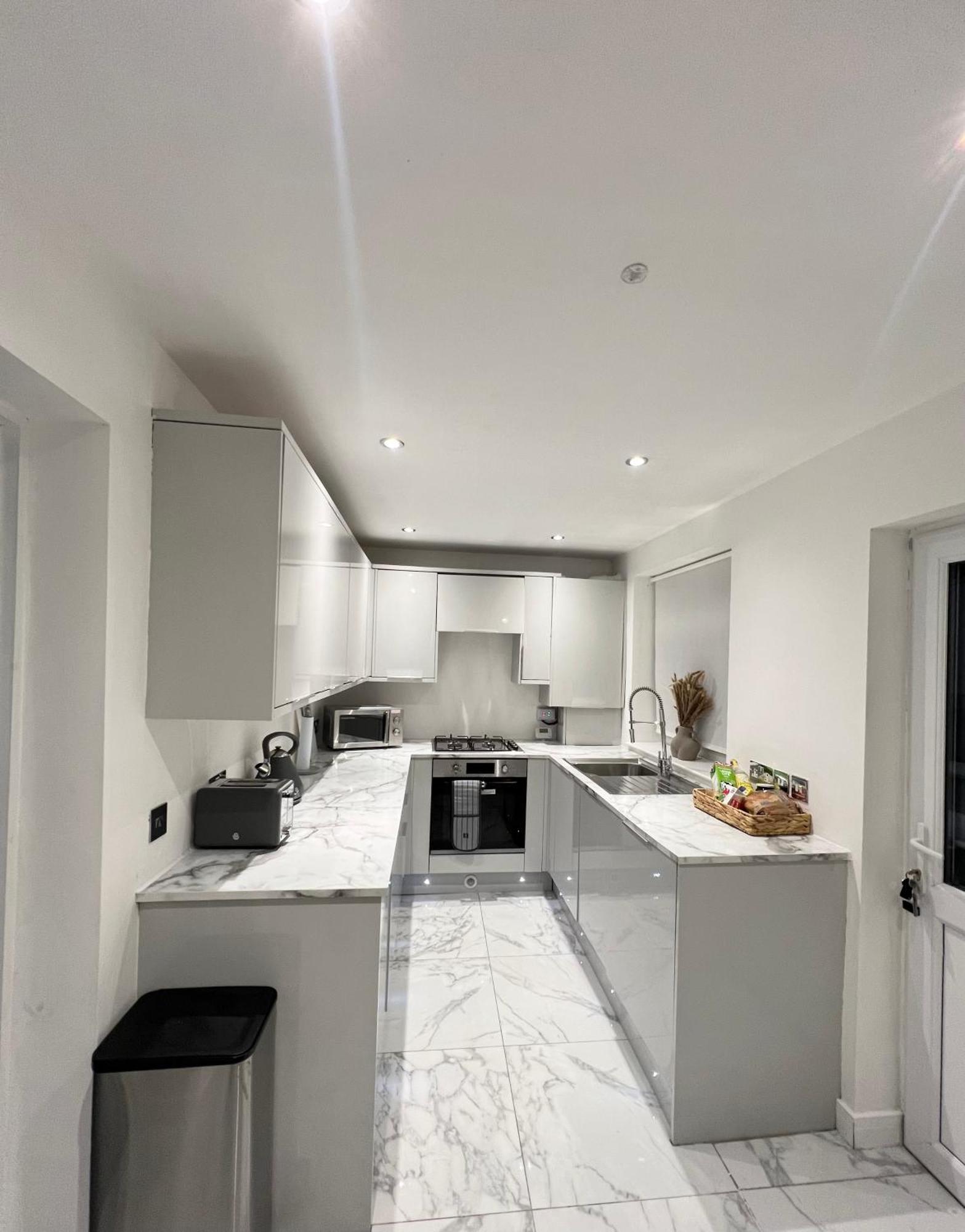 Entire House - Near Etihad Stadium And Central マンチェスター エクステリア 写真